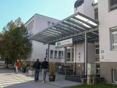  Zdravstveni dom Ljubljana - ZD Bežigrad, Kržičeva ulica 10 - 22.09.2022 &ndash; simbolična fotografija &ndash; javno zdravstvo - zdravstveni sistem &ndash; zdravje &ndash;  //FOTO: Luka Cjuha