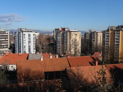 - Hudovernikova ulica 4 in 6 - stanovanjski blok &ndash; stolpnica - 04.12.2018 - Potresna ogroženost nearmiranih stolpnic v Ljubljani - //FOTO: Jaka Gasar