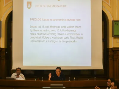 Mestni svet je v ponedeljek izglasoval spremembo odloka o krajinskem mestnem parku. Svetniki so ga poimenovali kar lex Magnifico, saj je očitno, da je sprememba pri&scaron;la na dnevni red po hitrem postopku zaradi Magnifica.