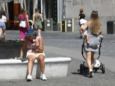 - 27.06.2022 &ndash; Vročinski val v Ljubljani - vremenska slika - visoke dnevne temperature - vročina //FOTO: Luka Cjuha 