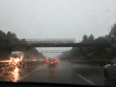 - Nevihta, nevihtni oblak. &Scaron;tajerska avtocesta Maribor - Ljubljana- 19.07.2023 &ndash; vreme - oranžno opozorilo za celotno Slovenijo &ndash; nevihtni pas - nevihte //FOTO: Bojan Velikonja