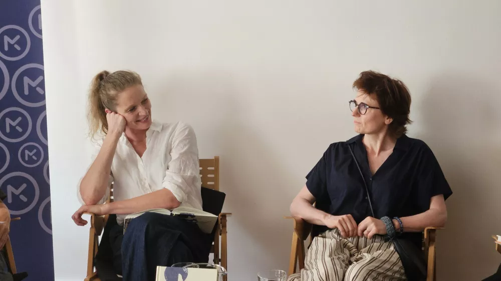 &Scaron;pela Frlic, Ana Zavadlav, predstavitev knjige Dekle, obljubljeno soncu