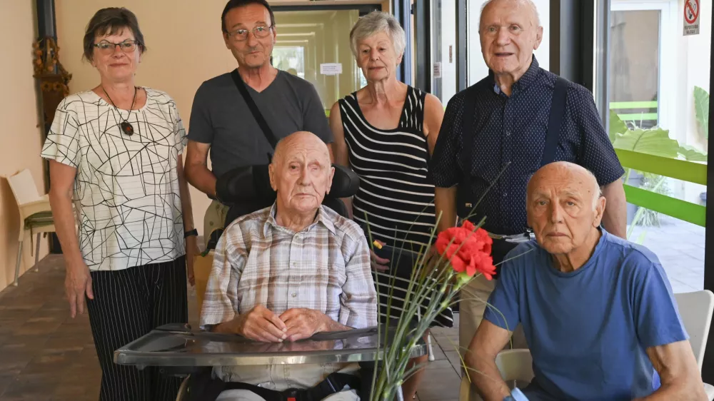 15.07.2024 - Dom starej&scaron;ih občanov &Scaron;kofljica, partizan Ivan Benedik-Matiček praznuje 101. leto.FOTO: Nik Erik Neubauer
