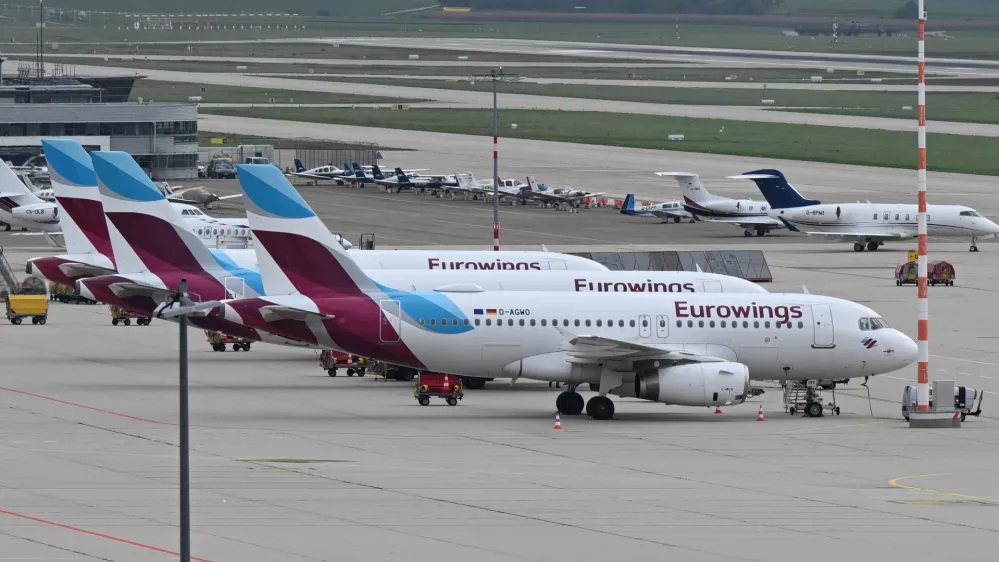 FILED - 06 October 2022, Stuttgart: Aircraft's of Eurowings airline are seen parked on the apron of the airport in Stuttgart. Photo: Bernd Wei&szlig;brod/dpa