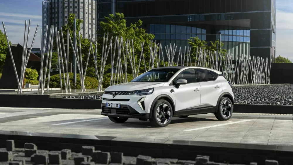 Kdor gleda na to, da bo avto lep, udoben in različnih barvnih kombinacij, bo izbral model, ki vibrira v vibraciji &scaron;tevilke &scaron;est, na primer renault captur. Foto: Renault