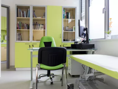 Ljubljanska občina &scaron;tudentom ponuja pet kadrovskih &scaron;tipendij za bodoče družinske zdravnike in dve za bodoča pediatra.

&nbsp;

&nbsp;

&nbsp;