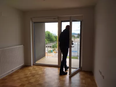 Stanovanjska soseska JSS MOL on &Scaron;martinski cesti - Sklad je stanovanja kupil od družbe Koss - Kostak