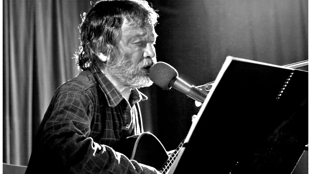 Tomaž Pengov na koncertu v Klubu Zakon na Vrhniki 15. marca 2008

&nbsp;

&nbsp;

&nbsp;