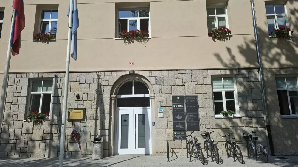 Skupna občinska uprava Enotnost občin ima sedež v Kočevju.

&nbsp;

&nbsp;

&nbsp;