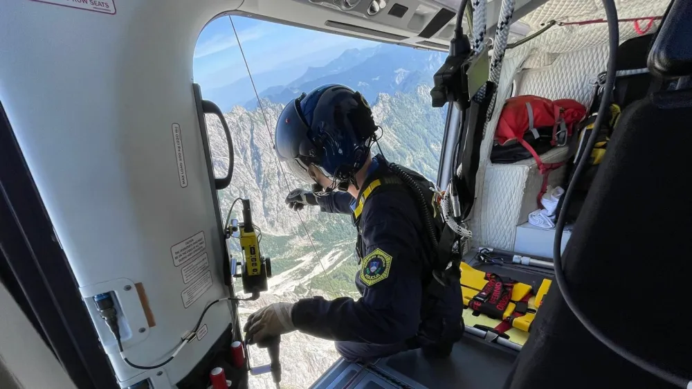 Helikoptersko re&scaron;evanje v gorah