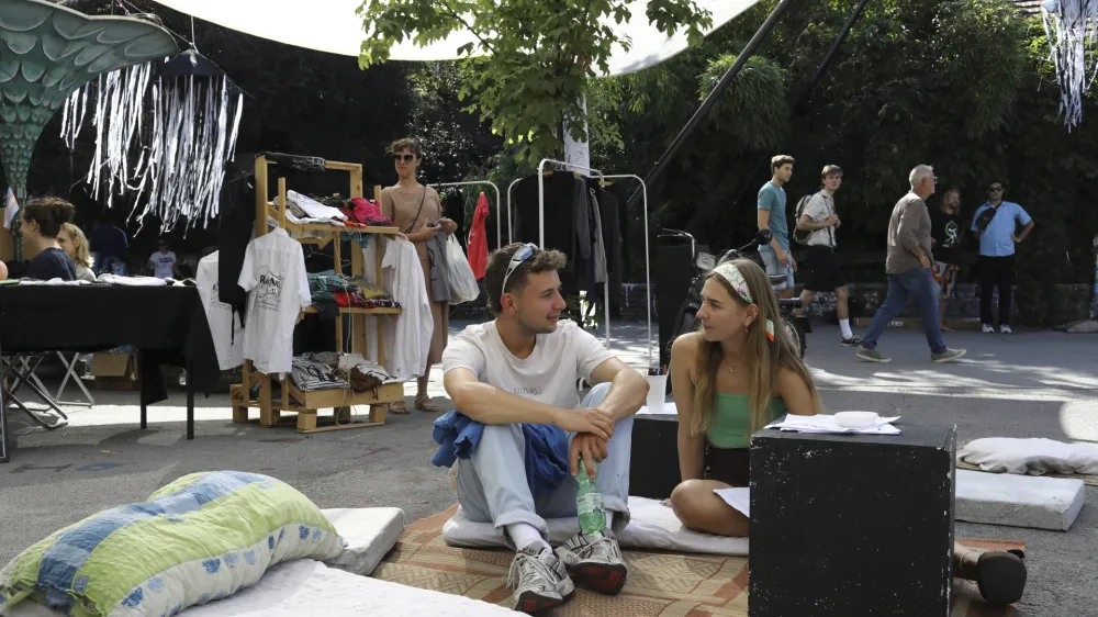 - 10.08.2023 - Galerija Alkatraz &ndash; 9. Reciklart - umetni&scaron;ki festival recikliranja in DIY kulture - //FOTO: Luka Cjuha