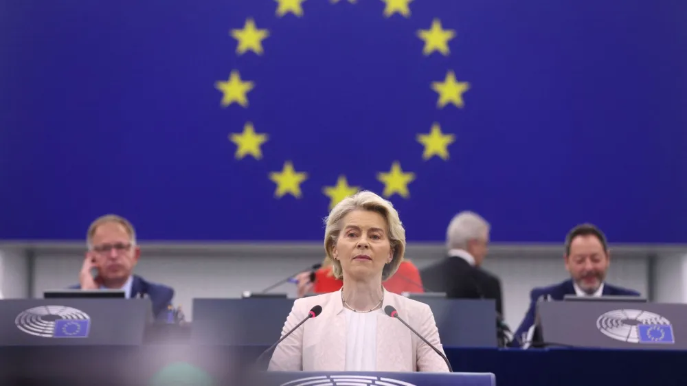 Ursula von der Leyen addresses lawmakers before a vote to choose the next President of the European Commission, at the European Parliament in Strasbourg, France, July 18, 2024. REUTERS/Johanna Geron