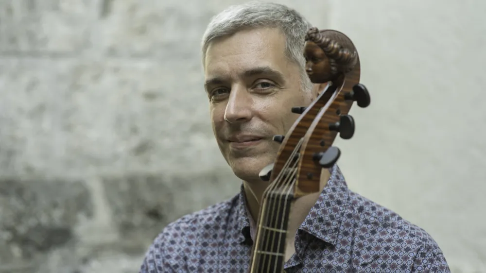 Umetni&scaron;ki vodja radovlji&scaron;kega festivala Domen Marinčič. Foto: Jana Jocif