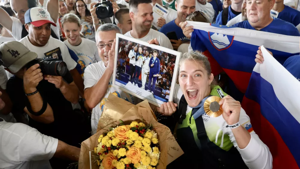 Sprejem za Andrejo Le&scaron;ki na Brniku.