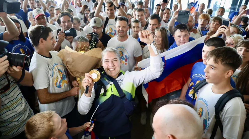 Sprejem za Andrejo Le&scaron;ki na Brniku.
