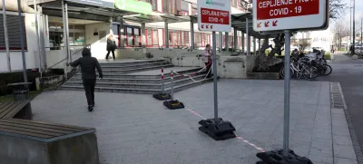 Zdravstveni dom ZD Metelkova testiranje in cepljenje proti covidu -19 - 12.01.2023 – Reportaža z naslovom "kako se delamo, da korone ni več". - Koronavirus COVID-19 v Sloveniji - FOTO: Tomaž SkaleOPOMBA: DNEVNIKOV OBJEKTIV – REPORTAŽA 2023