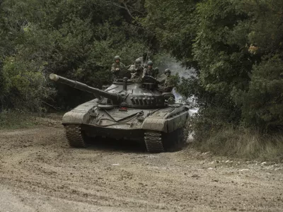 - Tank M-84 - bojno gosenično vozilo - 12.10.2023 - Slovenska vojska (SV) - oklepniki &ndash; bojna vozila - oborožitev //FOTO: Luka Cjuha