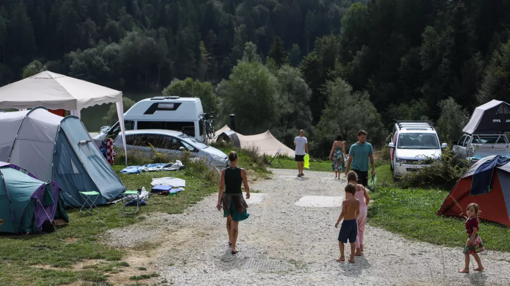 - 04.08.2024. - Gradi&scaron;ko jezero pri Lukovici.//FOTO: Bojan Velikonja
