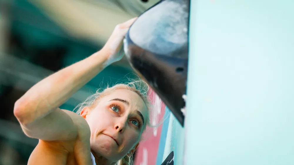 Janja Garnbret je v polfinalu olimpijskega se&scaron;tevka balvanskega plezanja in težavnosti zbrala 195,7 točke ter bila prepričljivo najbolj&scaron;a. Foto: STA