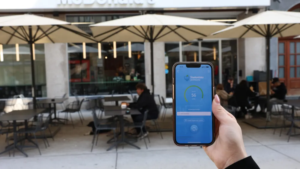 Čeprav si prehranski strokovnjaki prizadevajo, da bi sistem subvencionirane &scaron;tudentske prehrane spodbujal predvsem zdrave izbire, se bodo na nov razpis lahko prijavili tudi ponudniki hrane slab&scaron;e kakovosti. Fotografija je simbolična. Foto: Jaka Gasar&nbsp;