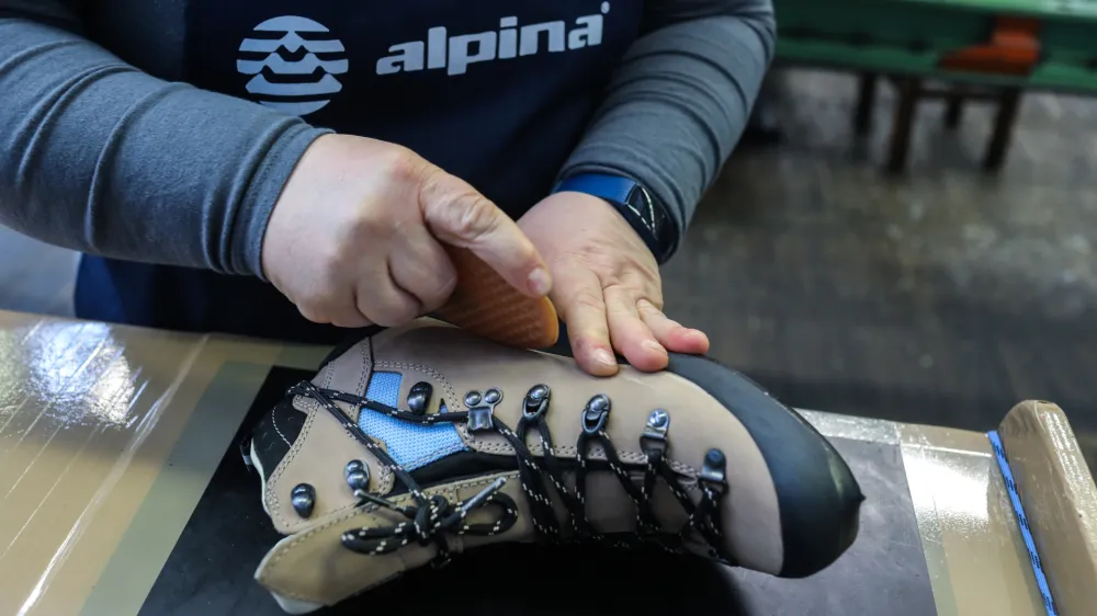 V prihodnjih dneh bo Alpina zaposlenim in sindikatom predstavila program odpu&scaron;čanja. Foto: Jaka Gasar&nbsp;