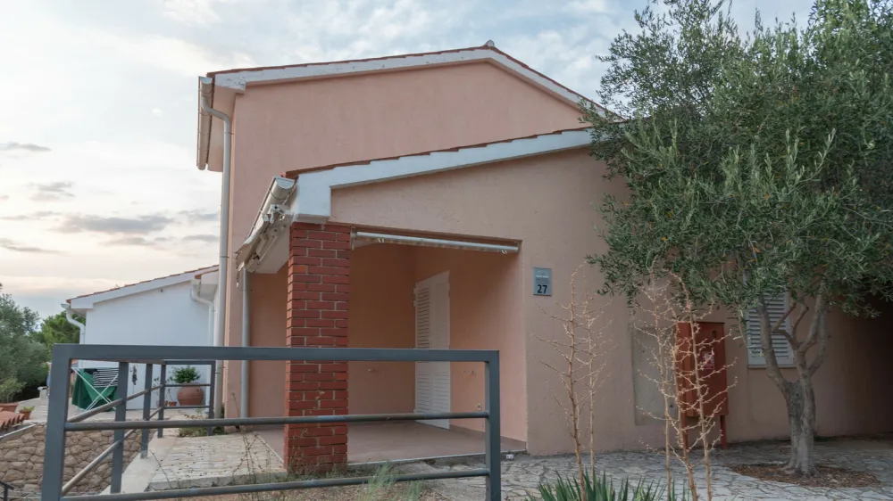 Stara Gavza, Cres, počitni&scaron;ka hi&scaron;ka Fructal, licitacija