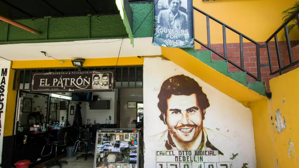 Zlasti v Medellinu, kjer je Pablo Escobar kraljeval, njegove podobe krasijo ulice, trgovine, stavbe&nbsp;... Foto:&nbsp;&nbsp;Reuters