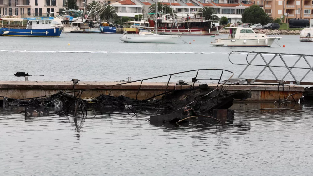 15.05.2024., Medulin - Pozar na brodovima u marini. Photo: Goran Kovacic/PIXSELL