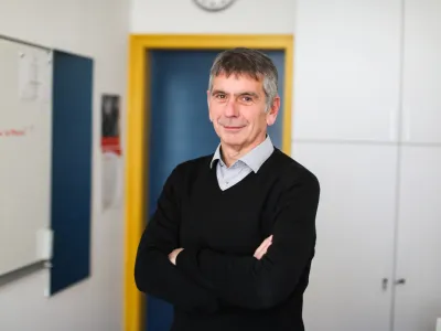 - 12.12.2022 &ndash; prof. dr. Marko Stabej, jezikoslovec in pedagog - redni profesor za slovenski jezik na Oddelku za slovenistiko Filozofske fakultete Univerze v Ljubljani. - dnevnikov kolumnist //FOTO: Bojan Velikonja