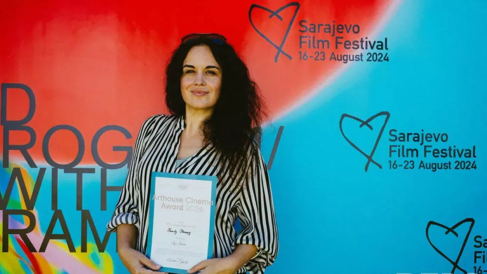 Odre&scaron;itev za začetnike Sonje Prosenc je prejel nagrado Mednarodne konfederacije art kinematografov,