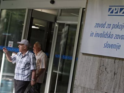 - Ilustrativna fotografija,starej&scaron;i občani, upokojenci, pokojnina, pokojninska reforma- ZPIZ (Zavod za pokojninsko in invalidsko zavarovanje Slovenije)//FOTO: Luka CjuhaOPOMBA: ZA OBJAVO V ČASOPISU DNEVNIK / Foto: Luka Cjuha