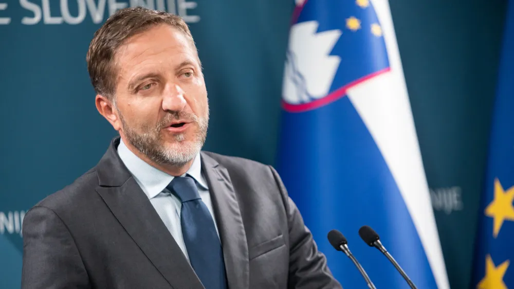 Minister za finance Klemen Bo&scaron;tjančič je kritike gospodarskih združenj označil za &raquo;politikantsko vpitje&laquo;. Foto: STA