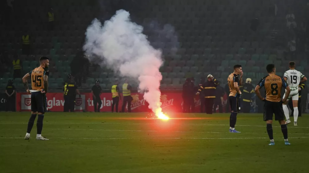 Izgredi na tekmi Olimpija - Rijeka