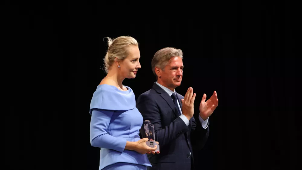 Po prejemu nagrade Blejskega strate&scaron;kega foruma je Julija Navalna od Zahoda terjala, da izdela strategijo, kako se namerava soočiti z Vladimirjem Putinom. Pri oblikovanju tega načrta je ponudila svojo pomoč. Foto: Bojan Velikonja