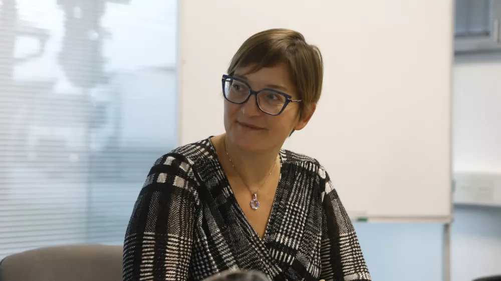 &cedil;Irena Ile&scaron;ič Čujovič, predsednica Sindikata zdravstva in socialnega varstva- 17.11.2022 &ndash; Skupnost socialnih zavodov Slovenije - predstavili stali&scaron;če o noveli Zakona o dolgotrajni oskrbi,&nbsp;//FOTO: Luka Cjuha / Foto: Luka Cjuha