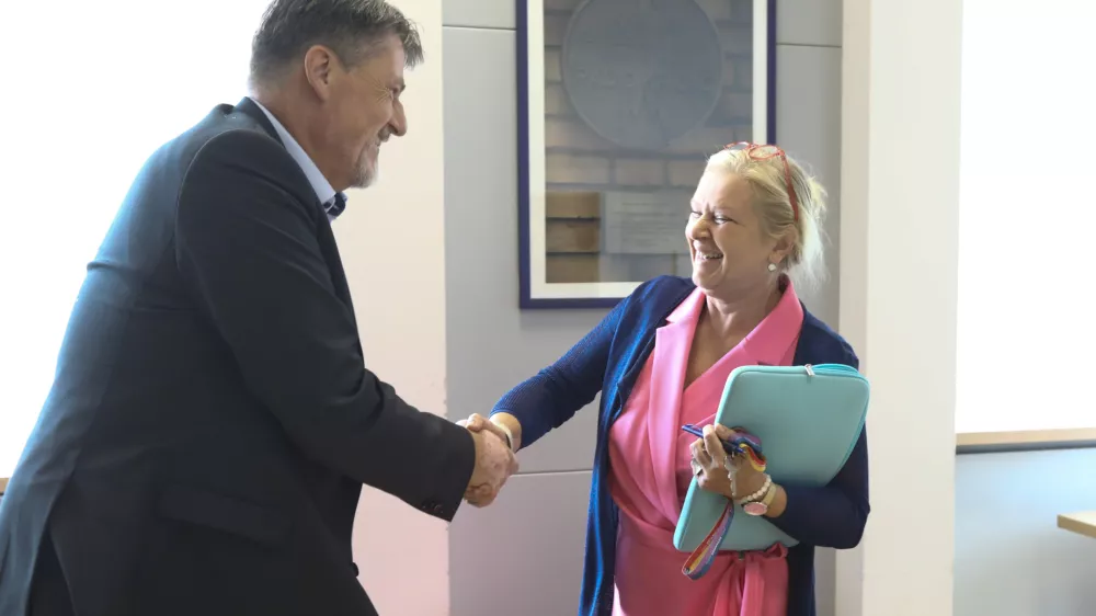 Boris Toma&scaron;ič in Natalija Gor&scaron;čak04.092024 - izredna seja sveta Radiotelevizije Slovenija (RTVS), na kateri bodo imenovali predsednika uprave RTVSFOTO: Luka Cjuha