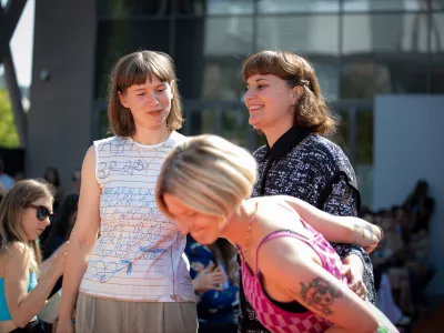 Slovenske oblikovalke (z leve). ki so navdu&scaron;ile v Budimpe&scaron;ti: Zala Hrastar, Nika Ravnik in Jona Bednjanec. F HFDA / The Sparkle Content