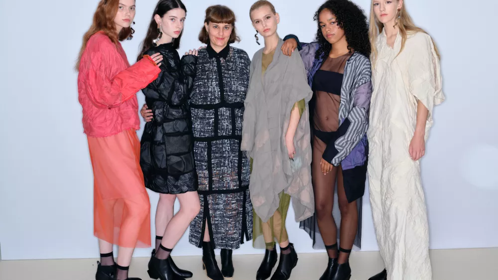 Nika Ravnikar s svojo ekipo modelov. F HFDA / The Sparkle Content