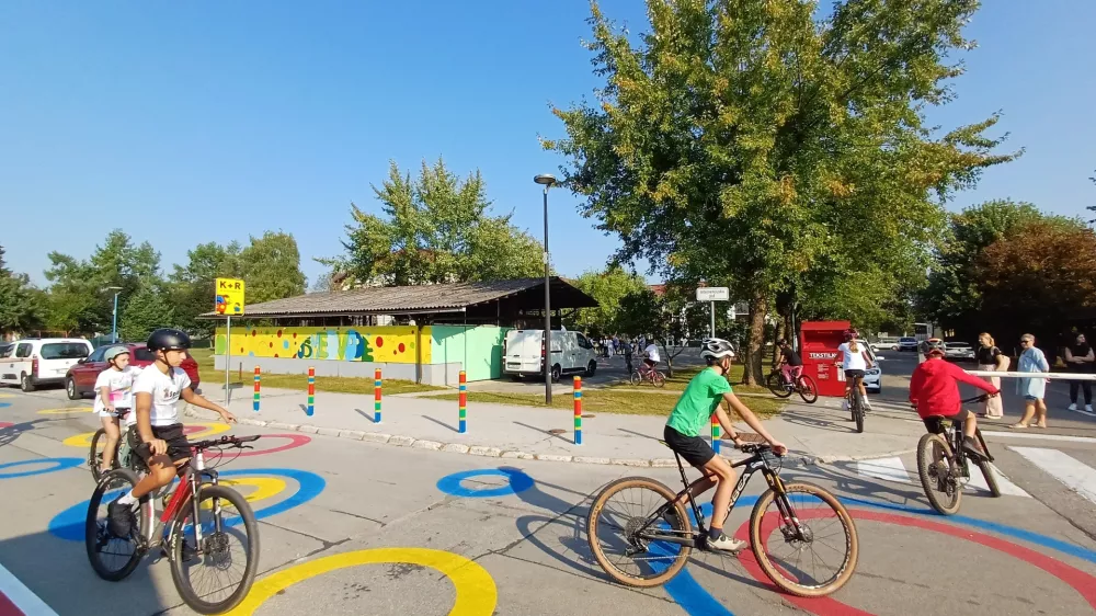 Na O&Scaron; Medvode so si skupaj z vrtcem Medvode več let prizadevali za spremembo prometne ureditve pred &scaron;olo. Foto: Tina Jereb
