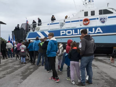 15.09.2024 ZgodoVikend - odprtje prenovljene notranjosti policijskega čolna P-111; dinamični prikaz dela bombnih tehnikov Specialne enote, Park voja&scaron;ke zgodovine, PivkaFOTO: Nik Erik Neubauer