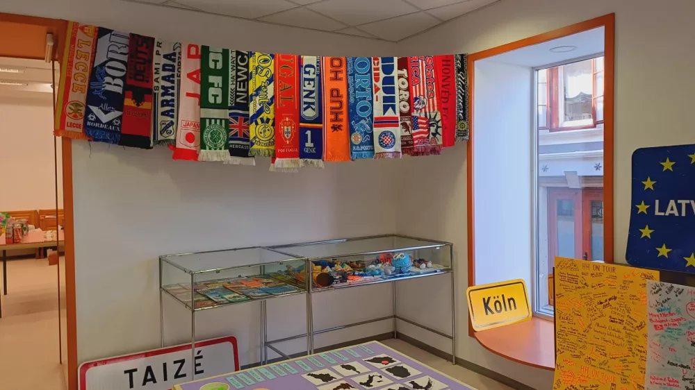 Obiskovalci muzeja se lahko preizkusijo tudi v različnih igrah, povezanih z zemljepisom. Foto:&nbsp;Tina Jereb