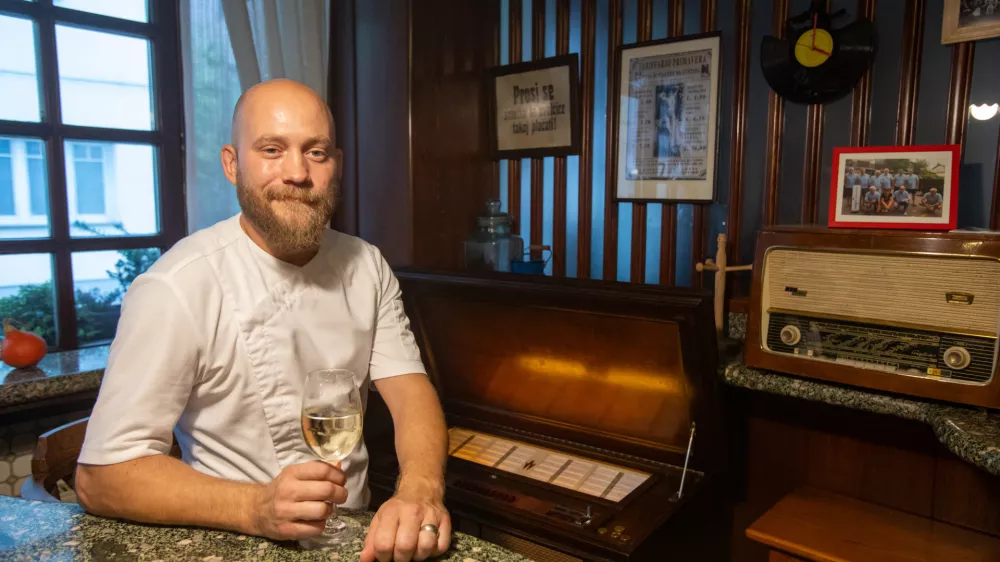 Gostilna za delavce in direktorje: Gastronomski zaklad, skrit v Novih Jar&scaron;ah