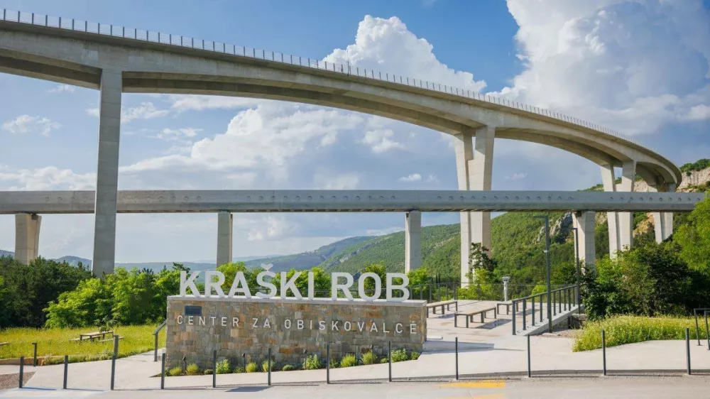 Center za obiskovalce Kra&scaron;ki rob. F ZMKT