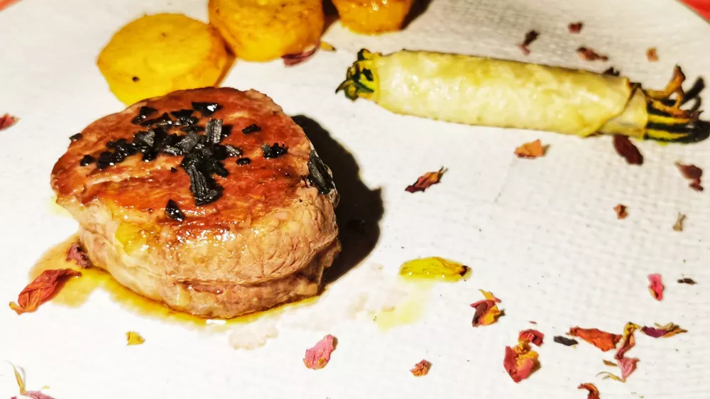 Goveji file, pečen krompir in bučke, Klinec Ple&scaron;ivo