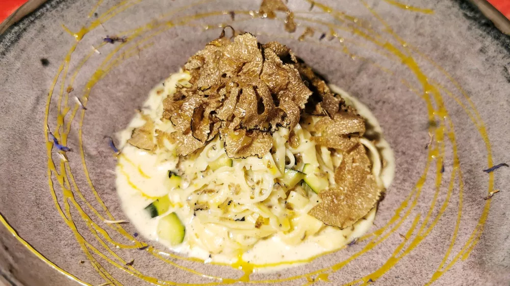 Rezanci z bučkami in tartufi, Klinec Ple&scaron;ivo