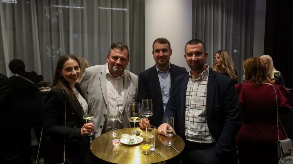 - Ur&scaron;ka Lov&scaron;in, Damir Battisti, Senad Bekta&scaron;, Anže Husar, Adecco.- 12.09.2024. Regijski izbor Gazele 2024 Osrednje slovenske regije v Hotelu Grand Plaza v ljublani. Gazele 2024.//FOTO: Bojan Velikonja