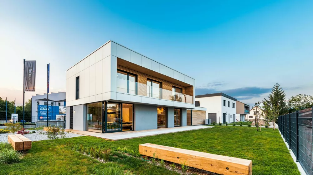 Lumar Primus Edition - prva certificirana aktivna hi&scaron;a v Sloveniji