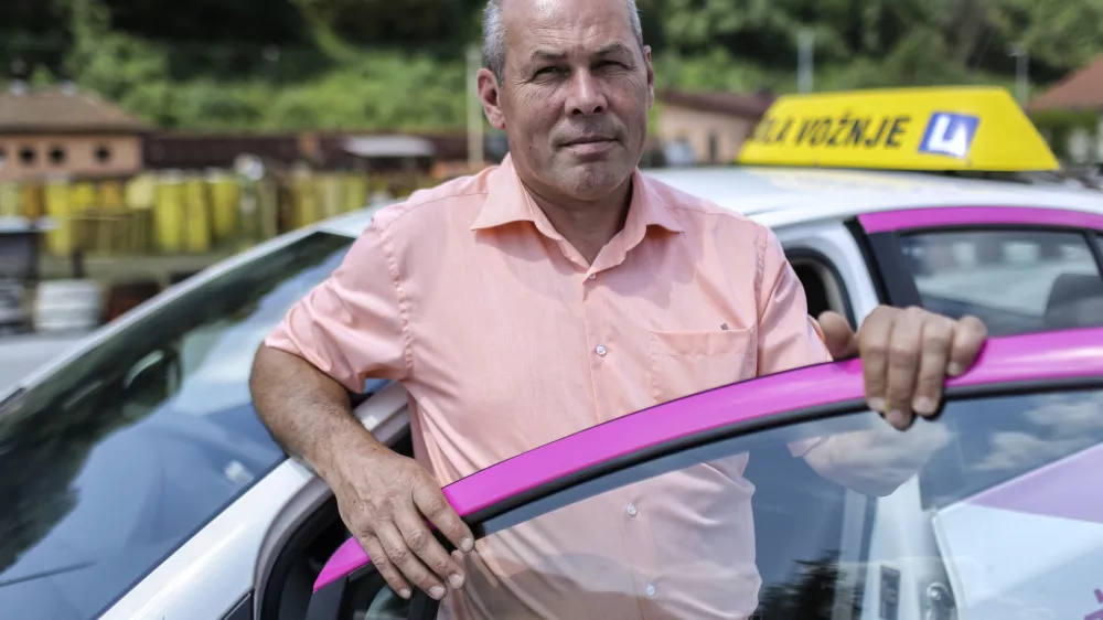 - 27.07.2016 - mag. Brane Lotrič, direktor in lastnik avto&scaron;ole B&B, d.o.o., &scaron;ola vožnje in treningi, Kranj  //FOTO: Jaka Gasar / Foto: Jaka Gasar