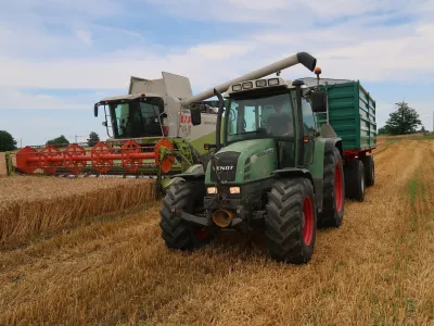 Pomurje, Rakičan, Panvita, žetev, p&scaron;enica, kombajn. Foto. Tatjana Pihlar 