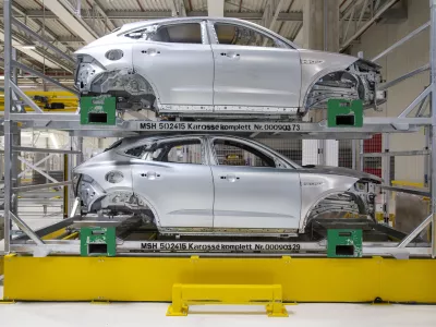 - 10.7.2019 - Slovesnost ob začetku proizvodnje v tovarni Magna Steyr v občini Hoče-SlivnicaFoto: Matjaž Ru&scaron;t